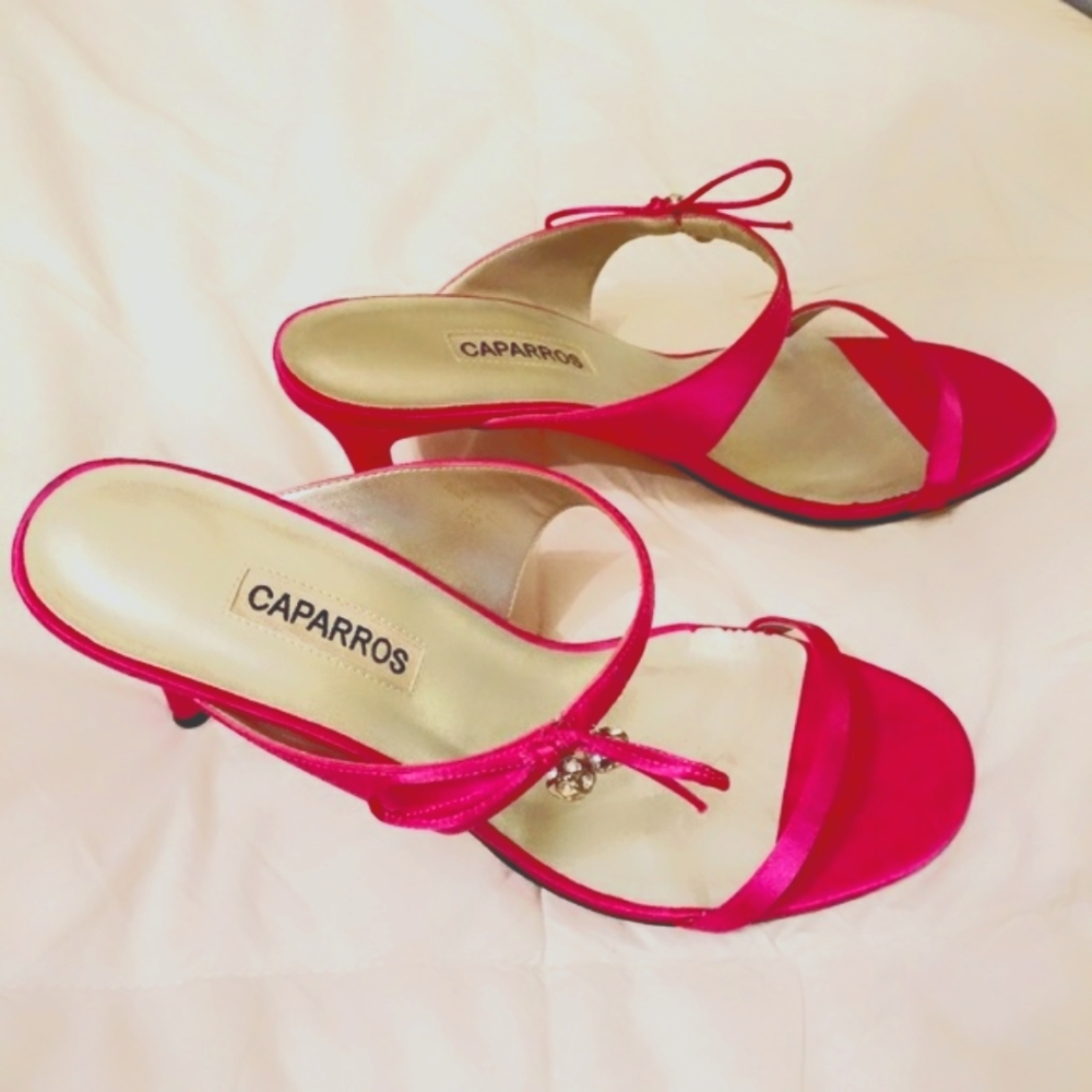 Caparros Voodoo Fuchsia Silk heels, size 9.5